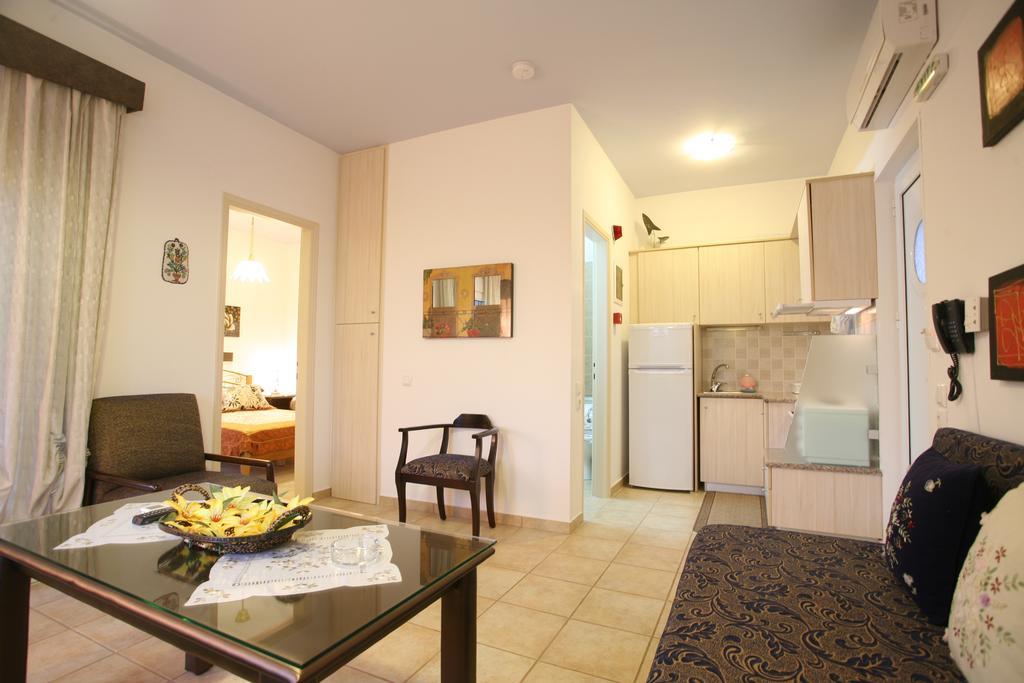 Aigli Apartments Néa Ankhíalos Exteriér fotografie