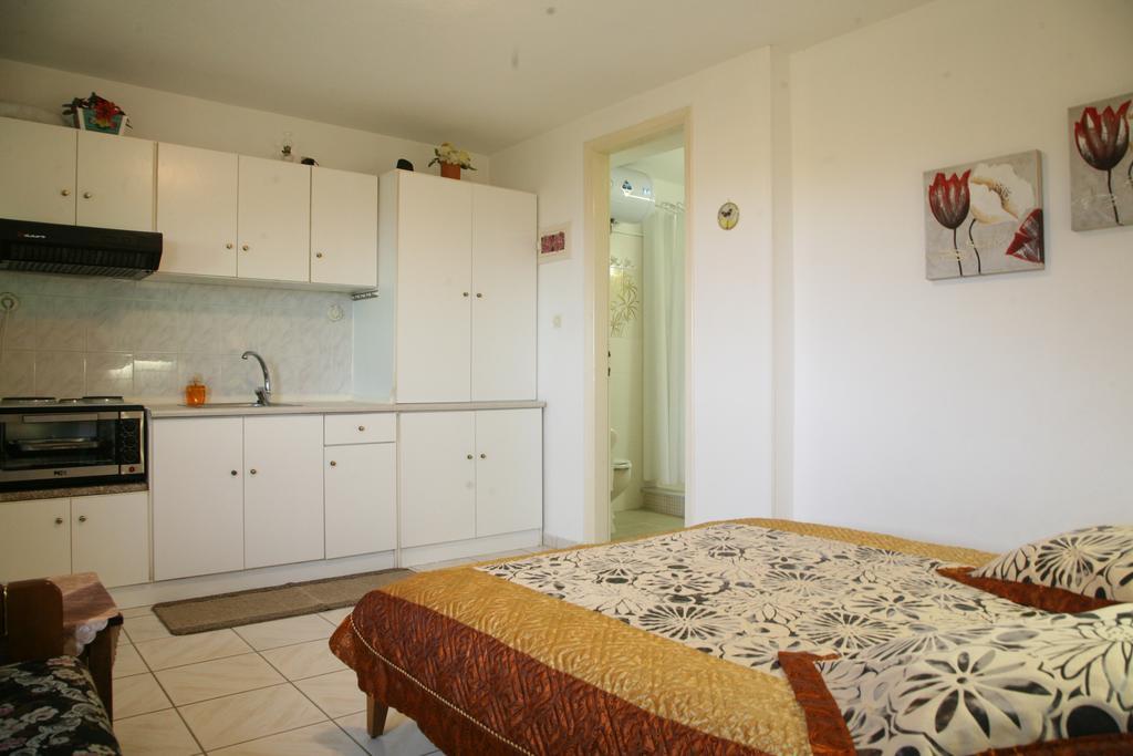 Aigli Apartments Néa Ankhíalos Exteriér fotografie